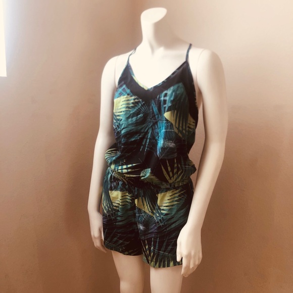 Tropical Summer Romper - Picture 6 of 13
